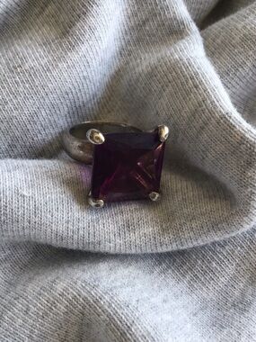 Statement Ring with Square Purple Gem costume jewelry Claire’s appx size 9
